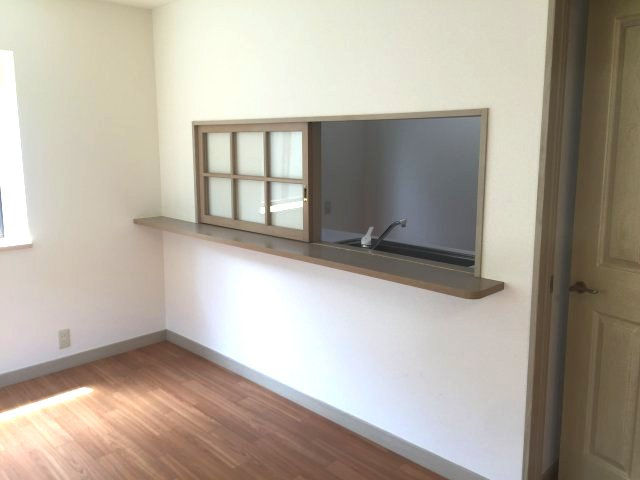 大網白里市季美の森南2　中古戸建のキッチン|季美の森分譲地　上下水都市ガス  4LDK 駐車1台   スーパーフレッシェル徒歩約11分