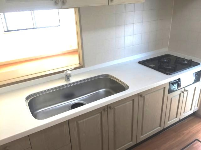 大網白里市季美の森南2　中古戸建のキッチン|季美の森分譲地　上下水都市ガス  4LDK 駐車1台   スーパーフレッシェル徒歩約11分
