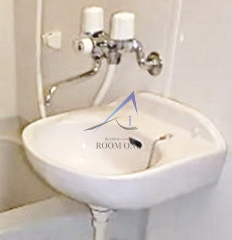 ＤＡＮＳＥＵＲ（ダンシ－ル）三佐香の洗面所|洗面台です。