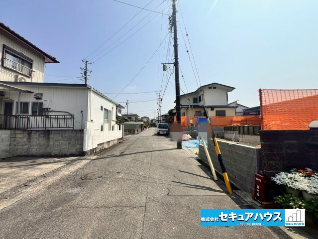 【同施工物件ご案内可能】知多市南粕谷3丁目　全1棟の前面道路含む現地写真|事前予約にて現地ご見学いただけます！お気軽にお問い合わせください♪
■株式会社　セキュアハウス■
住宅ローンに強く、知識、経験豊富なスタッフ在籍
お客様に寄り添い、ご成約後もサポート致します。