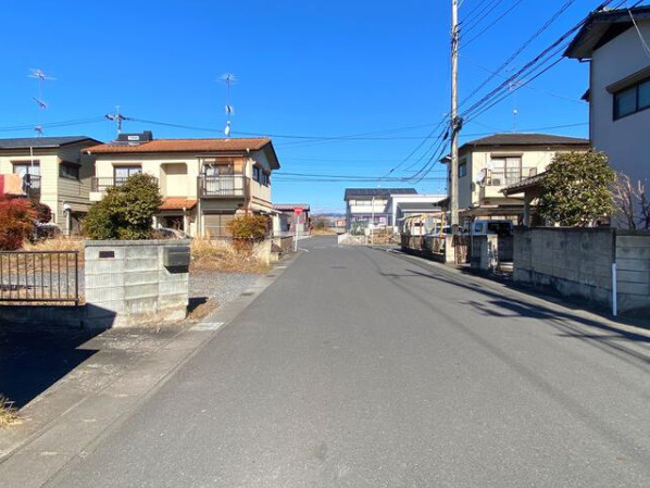 佐野市田沼町　売地の前面道路含む現地写真