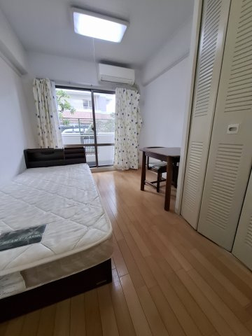 ルモンド西宮の居間・リビング|家具・家電はお部屋によって違います。設備でありません。撤去も可能です