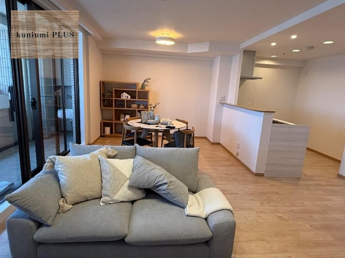 キングマンション大阪ベイの居間・リビング