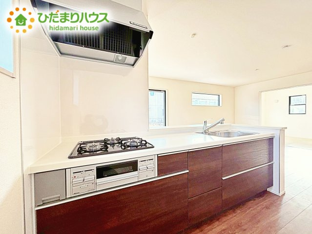 【キッチン】 | 鹿嶋市平井東第1　新築戸建 | お子様とお料理するにもゆとりがあります♪傷がつきにくいのも特徴♪