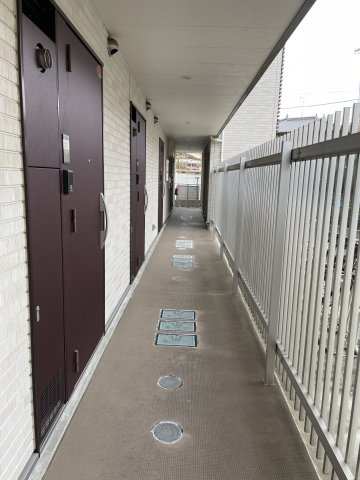 川崎市多摩区菅３丁目の賃貸マンションのロビー