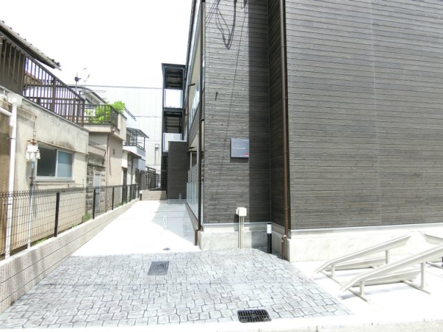 大阪市福島区吉野３丁目の賃貸マンションのエントランス