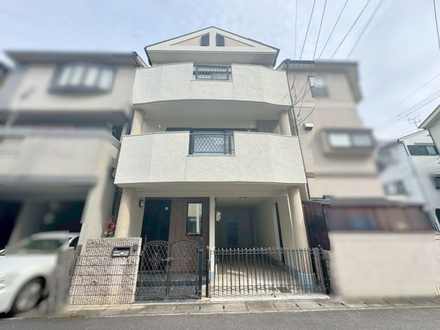 ２０２６年２月リフォーム完了◆駐車２台可能◆全居室２面採光◆伏見区羽束師菱川町