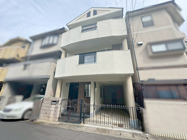２０２６年２月リフォーム完了◆駐車２台可能◆全居室２面採光◆伏見区羽束師菱川町の外観|外観