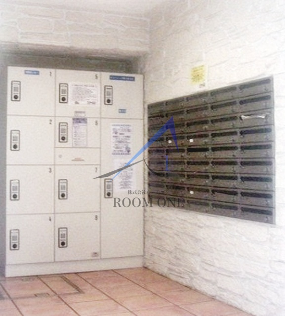 フェニックス目黒のその他共用部分|集合ポスト、宅配ボックスです。