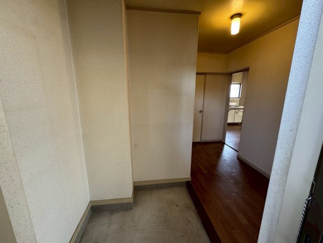 グレイスヒルカジノの玄関|写真はイメージです。色仕様は現況優先になります。