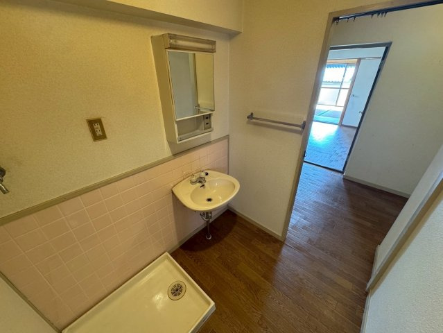 グレイスヒルカジノの洗面所|写真はイメージです。色仕様は現況優先になります。
