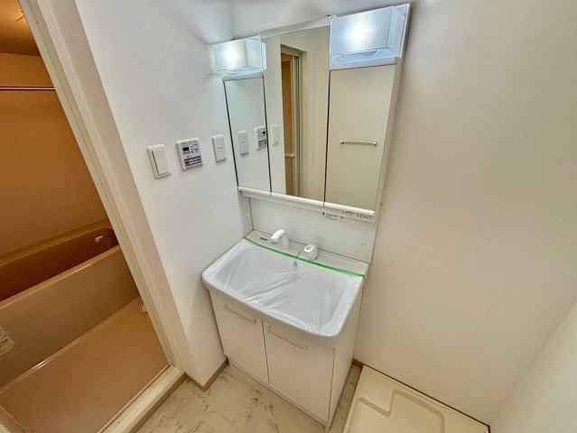 Tre Court東姫路の洗面所