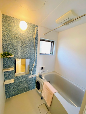 ヴァンヴェール八木の浴室|※写真は同物件別部屋の写真です。実際の色味と相違がある場合は現況優先となります。