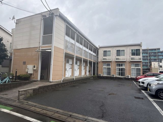 レオパレススリムガーデンの外観