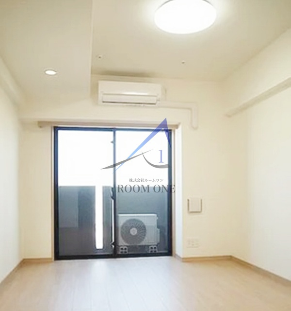 ルーブル住吉弐番館の居間・リビング|洋室のお部屋です。