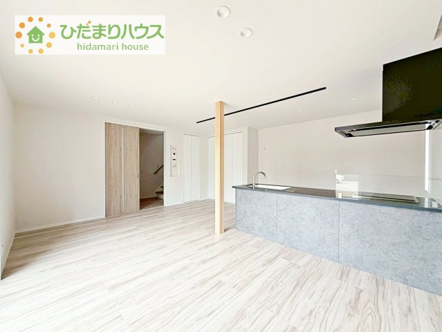 【居間・リビング】 | 取手市井野台3丁目　新築戸建 | 大型テレビに大型ソファー(^^)どんなインテリアにしますか？