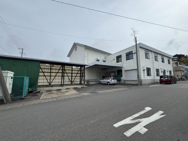 想定年間賃料　720万　想定利回り　10.5％　鉄骨鉄筋コンクリート造のその他