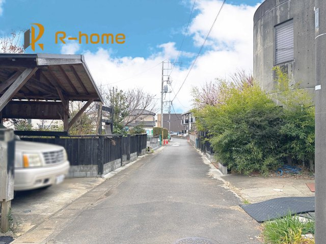 取手市新町第13　新築戸建て　1号棟の前面道路含む現地写真|『今から見たい！』大歓迎です♪
お気軽にＲ－ｈomeまでお問い合わせください。