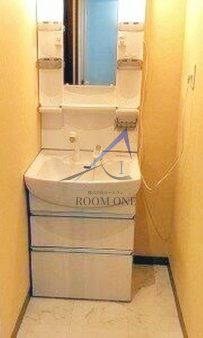 リスレーヌ蔵前の洗面所|洗面台です。