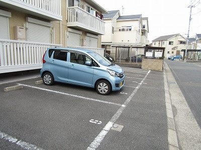 グランシャリオの駐車場