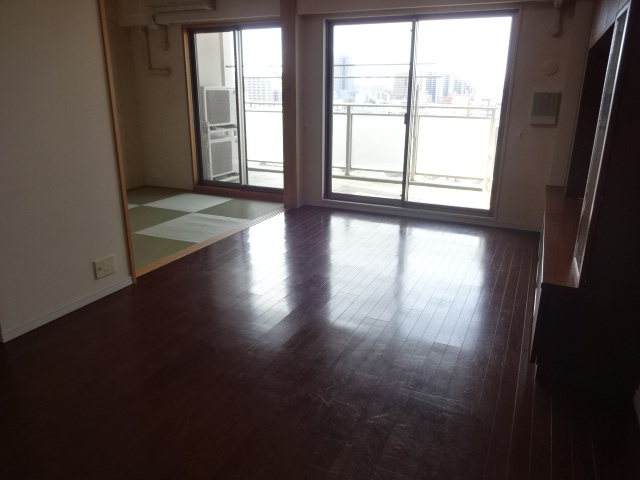 東京スイートレジデンスの居間・リビング