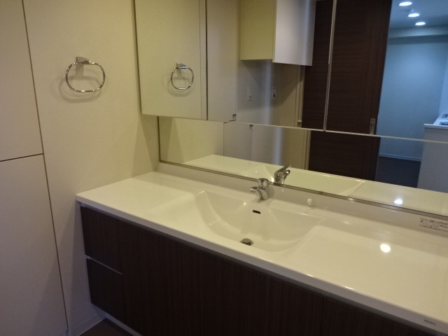 東京スイートレジデンスの洗面所