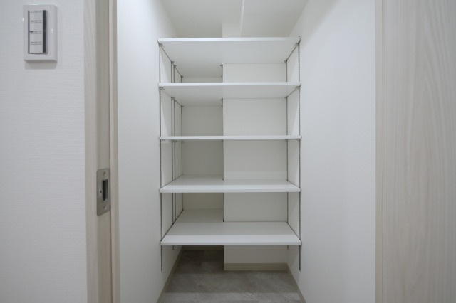 STANDZ新大阪の収納|SIC