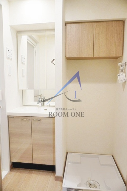 ルーブル池袋弐番館の設備|洗濯機置き場です。