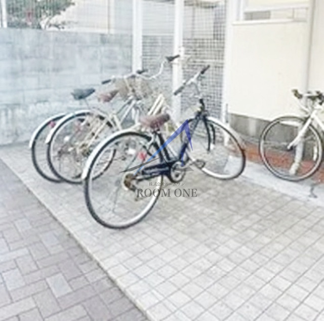 ビレッジ里美のその他共用部分|駐輪場です。