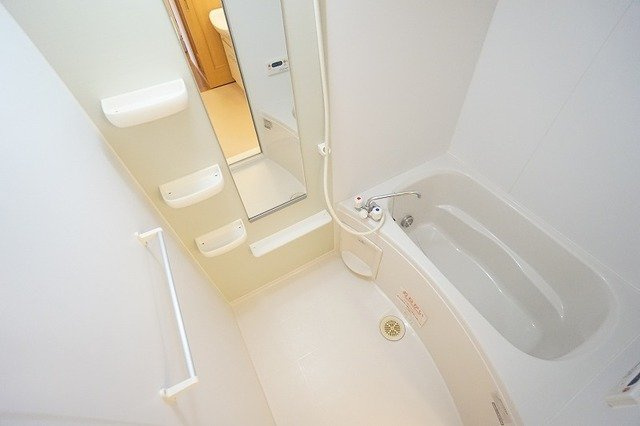 グリーンヒルズ旭Ａの浴室|お風呂です