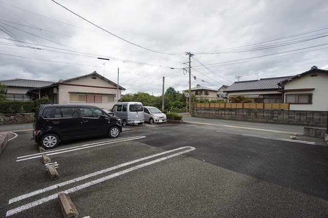 ベルメゾンの駐車場|カースペースがあります