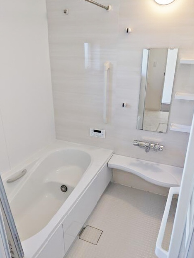 【中古住宅】碧南市浅間町の浴室