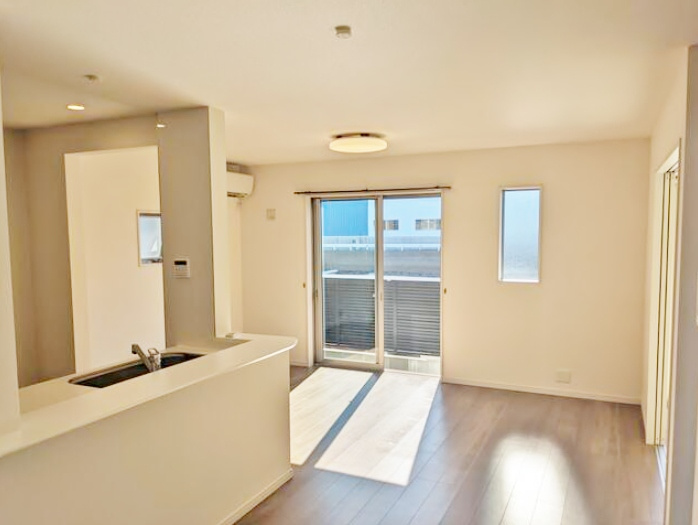 【中古住宅】碧南市浅間町の居間・リビング