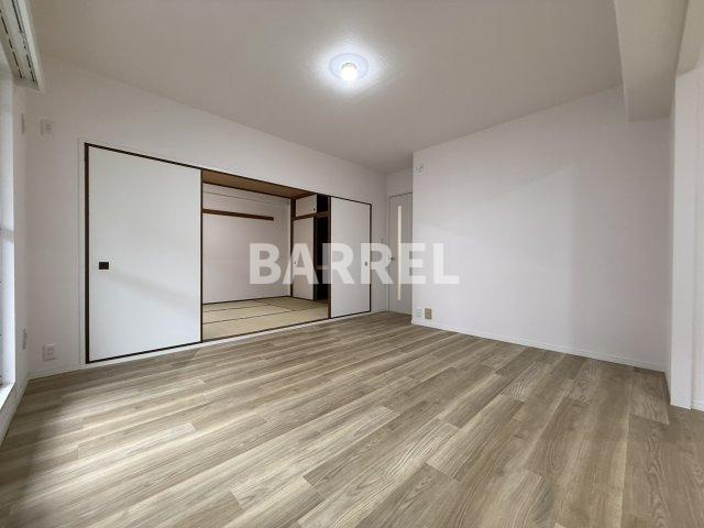 伏尾台A団地参号棟の居間・リビング