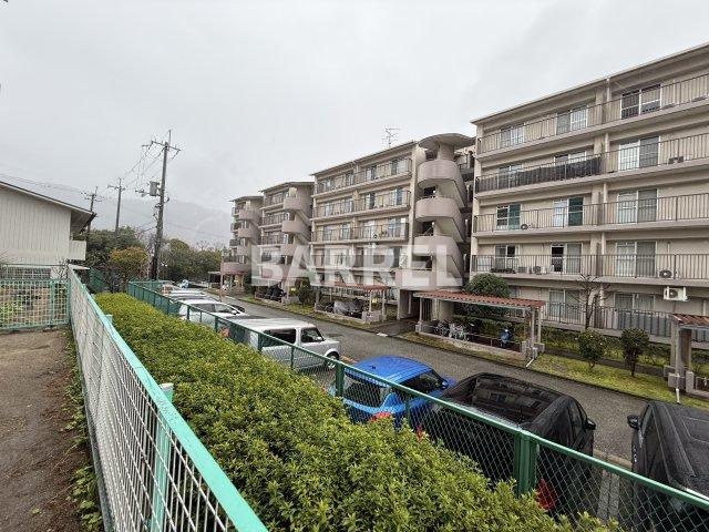 伏尾台A団地参号棟の展望