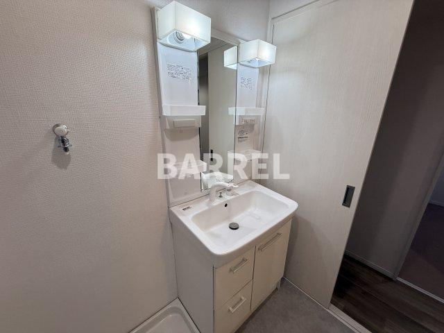 伏尾台A団地参号棟の独立洗面台