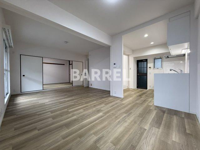 伏尾台A団地参号棟の内装