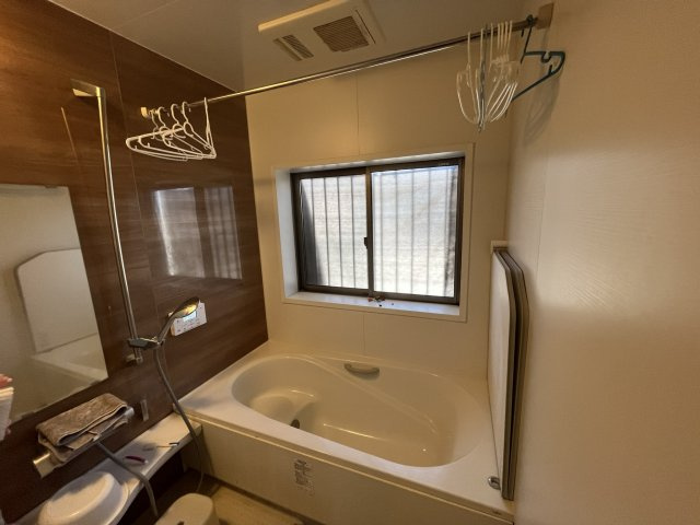 志布志インター近く高台一戸建ての浴室|浴室乾燥機付きの浴室です