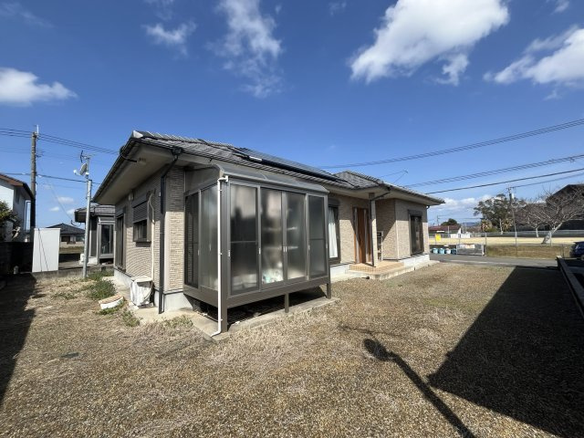 志布志インター近く高台一戸建ての外観|駐車スペースは十分に取れます