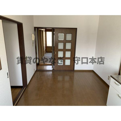 【居間・リビング】 | 南寺方中通2丁目貸家