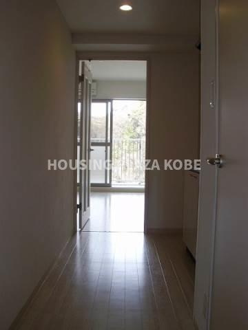 ツルトスコⅡ番館の玄関