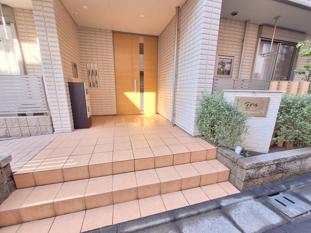 アイリスのエントランス