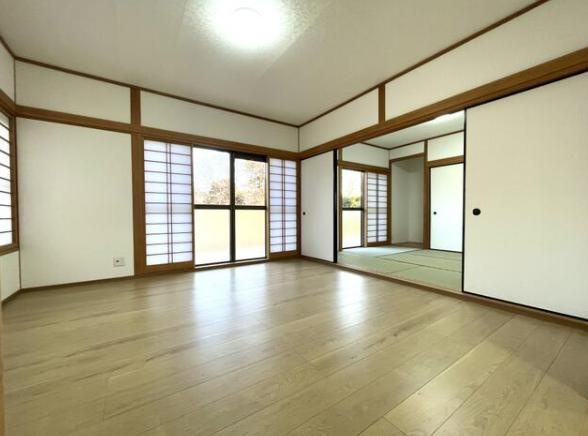 ひたちなか市大字津田　中古戸建の居間・リビング