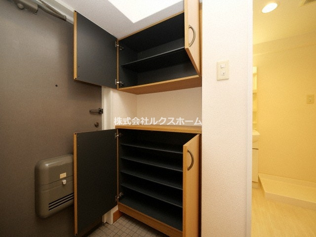 フィオーレつじの収納|便利な収納スペースです