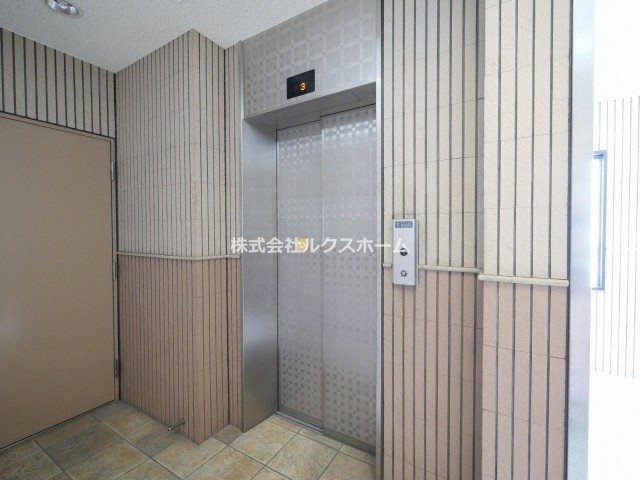 フィオーレつじのロビー|落ち着いたロビーです