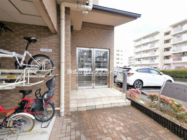 フィオーレつじのエントランス|清潔なエントランスです
