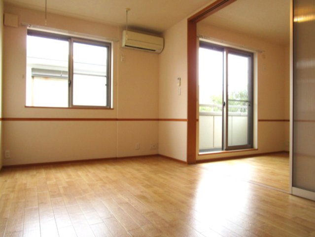 グランコート中山の居間・リビング|★洋室★