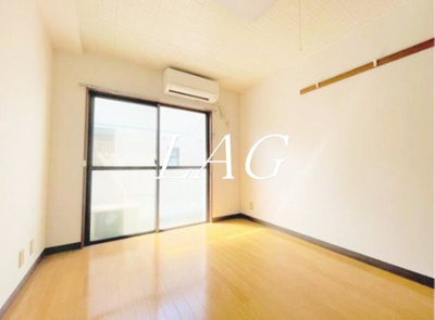 【居間・リビング】 | ホワイトパレス | 洋室のお部屋です。