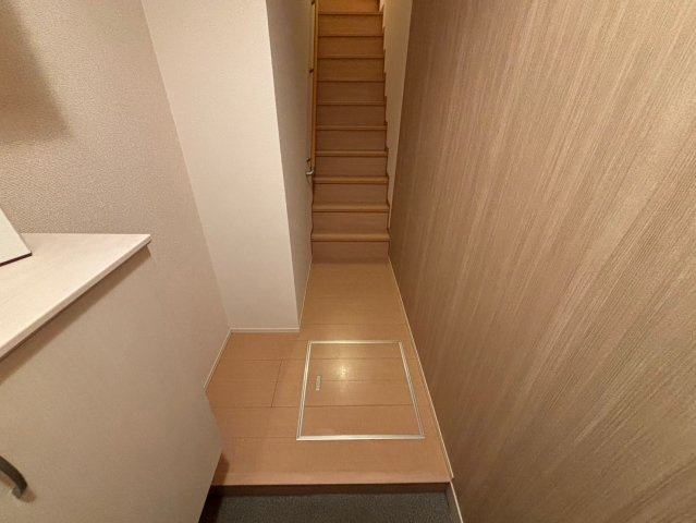 メゾンフォレストの玄関