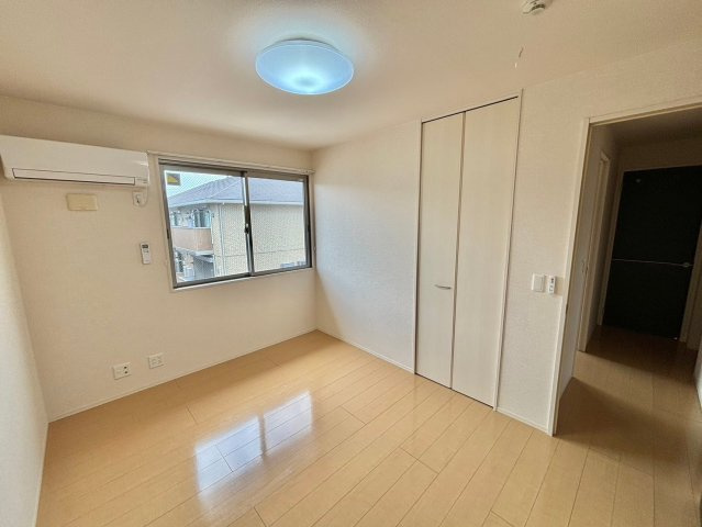 メゾンフォレストの洋室